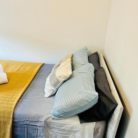 Beautiful Private Rooms In London Central Willesden Green Extérieur photo