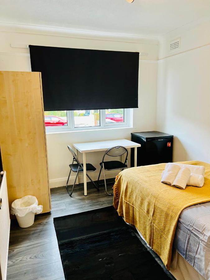 Beautiful Private Rooms In London Central Willesden Green Extérieur photo