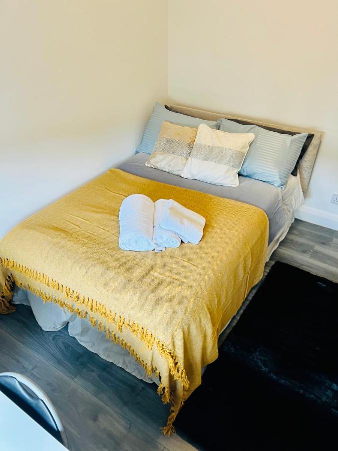 Beautiful Private Rooms In London Central Willesden Green Extérieur photo