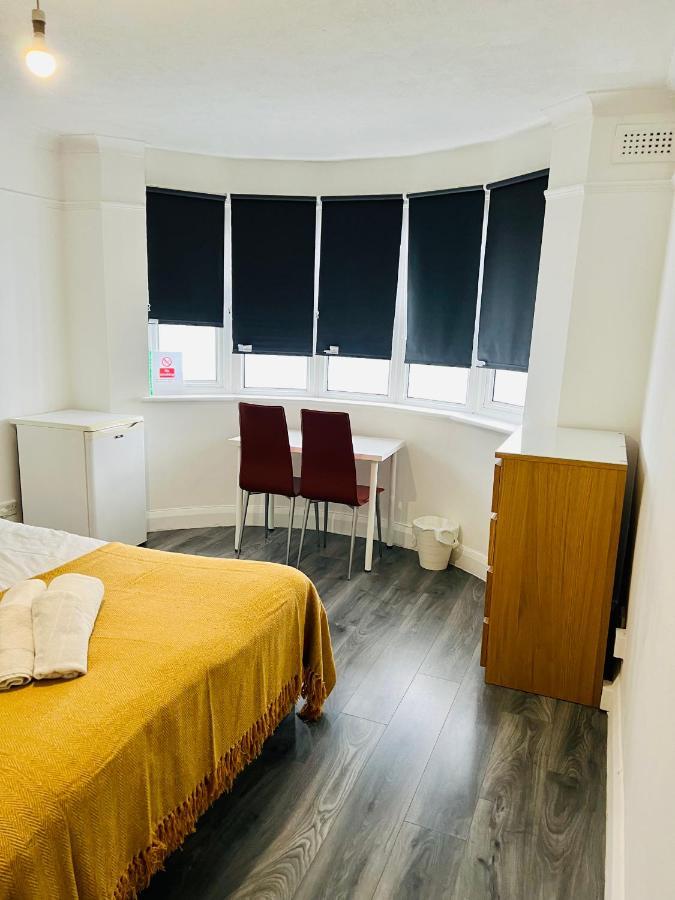 Beautiful Private Rooms In London Central Willesden Green Extérieur photo