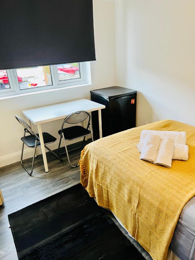 Beautiful Private Rooms In London Central Willesden Green Extérieur photo